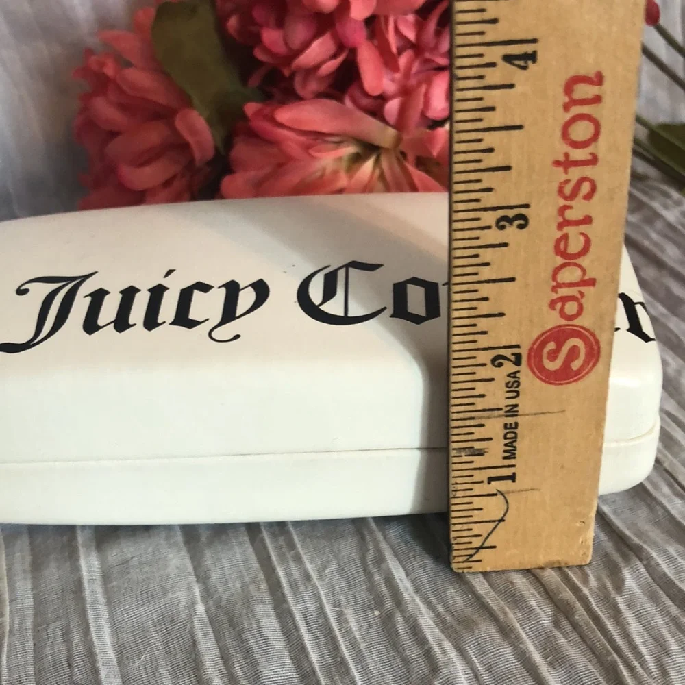 JUICY COUTURE white hard shell clam shell close sunglasses eyeglasses ca…